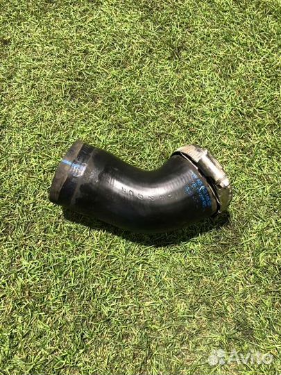 Патрубок интеркулера Volkswagen Caddy Maxi фургон