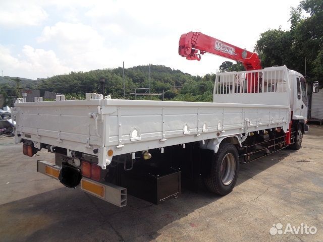 Бортовой грузовик Isuzu Forward (F-Series) с КМУ UNIC, 2006