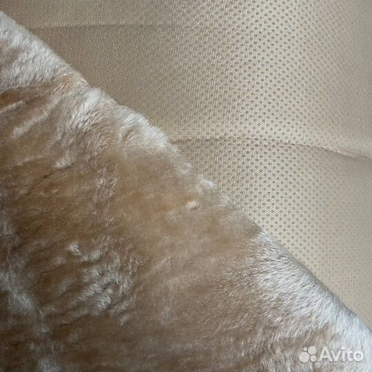 Мех искуственный на силиконовой подложке бежевый