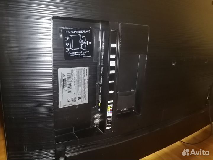 Телевизор Samsung UE49NU7300U