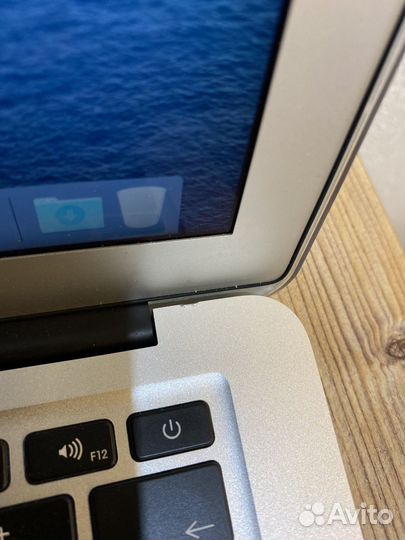 Apple MacBook Air 11