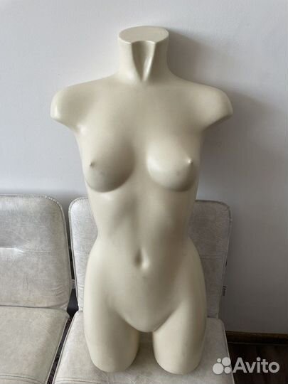 Манекен из плотного пластика