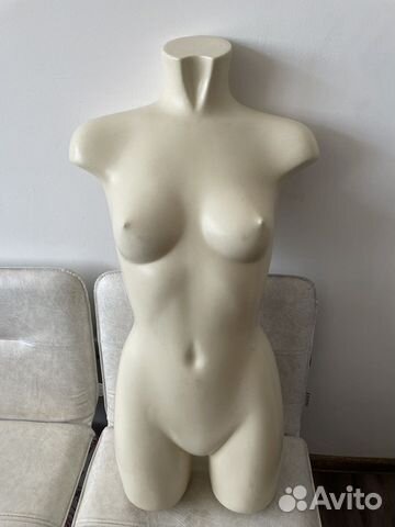 Манекен из плотного пластика