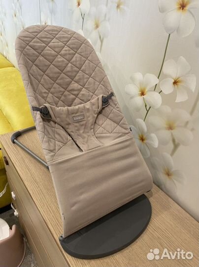 Шезлонг babybjorn