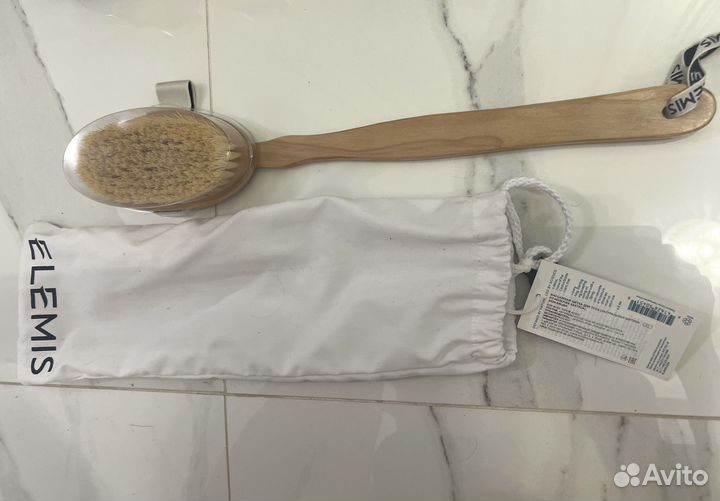 Несколько Elemis, Часы Cartier, Rolex очки