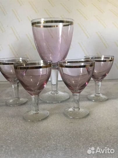 Стеклянные фужеры и рюмки Марганцевые с золотом. С