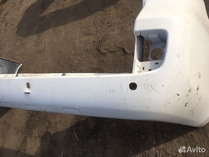 Бампер задний Toyota Land Cruiser