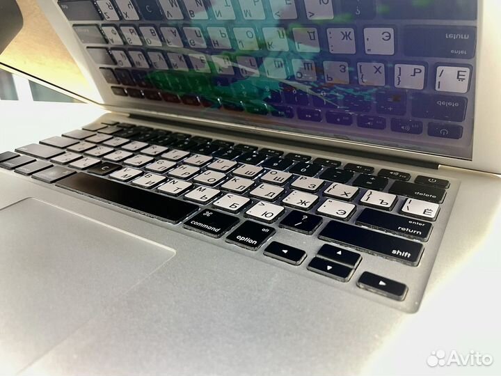 Apple MacBook Air 13 Early 2015 A1466