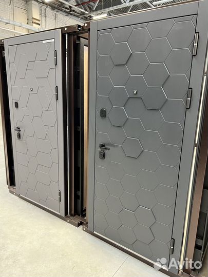 Входные металлические двери