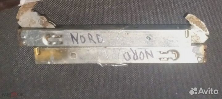 Петля двери духовки nord пг4 100-4А