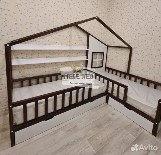 Детская кровать из массива