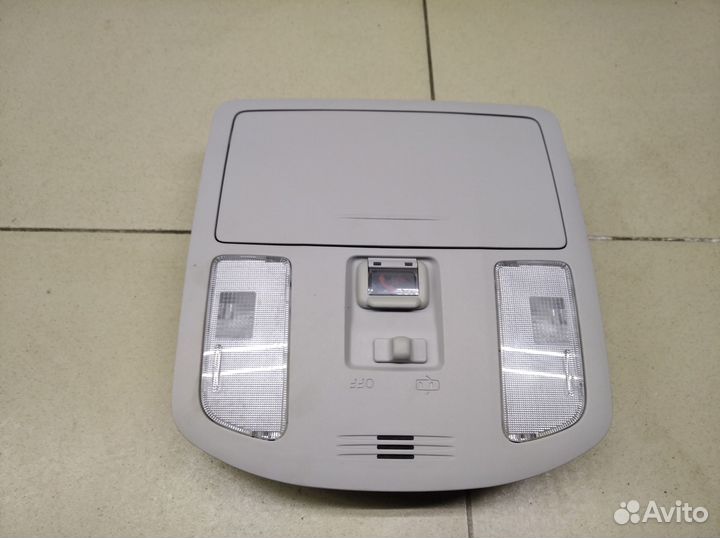 Плафон салонный Hi Lux 2015