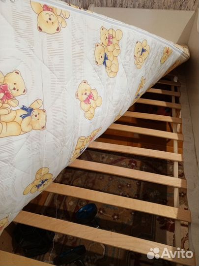 Детская кровать машинка