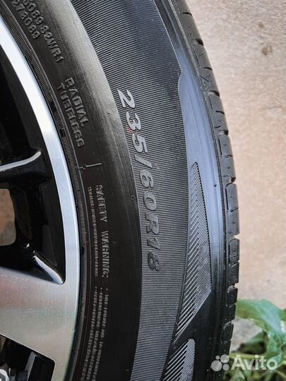 R18 Nexen N Fera RU1 235/60, PCD 5x114.3 DIA 67.1