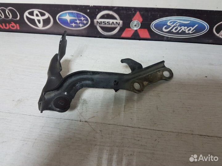 Петля капота правая Toyota Caldina CT216 3CT 2000