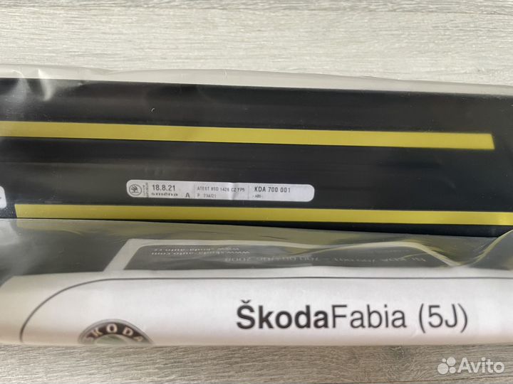 Накладки на пороги skoda fabia комплект новые