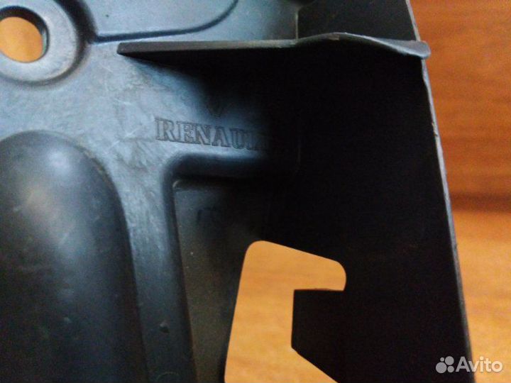 Кронштейн бампера задний левый Renault Megane 2002