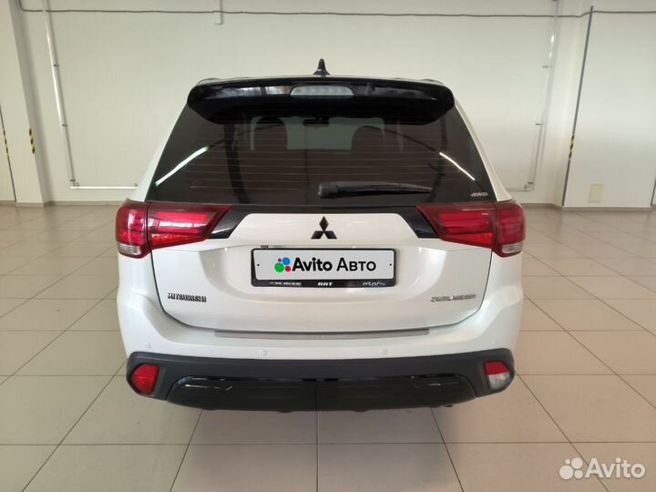 Mitsubishi Outlander 2.0 CVT, 2019, 221 670 км