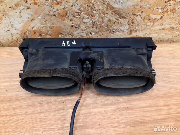 Дефлектор воздуховода BMW E34