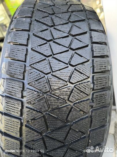 Bridgestone Blizzak DM-V2 235/55 R19