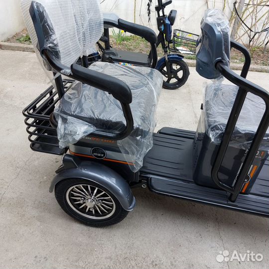 Трицикл 3х местный электрический грузовой