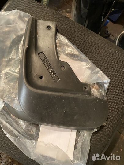 Передние брызговики mitsubishi Аутлендер