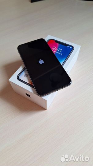 iPhone X, 64 ГБ