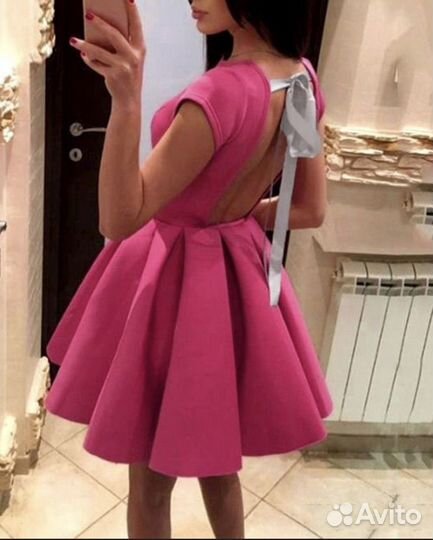 Летнее платье с открытой спиной из неопрена