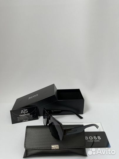 Солнцезащитные очки мужские Boss