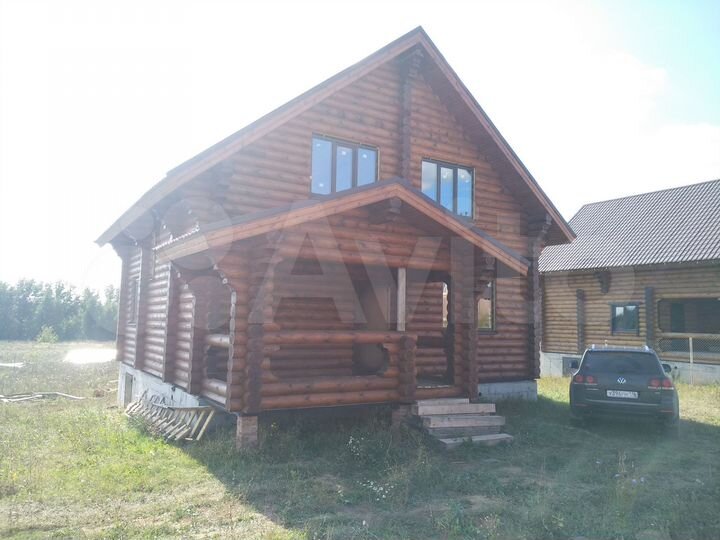 Коттедж 185 м² на участке 10 сот.