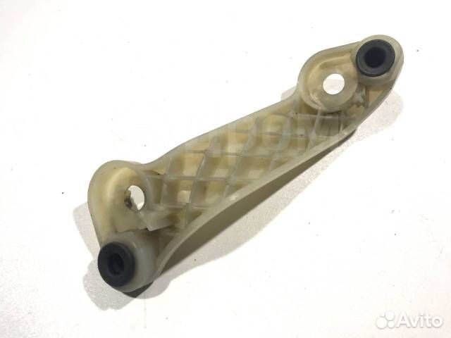 Кронштейн правый Audi A6 C6