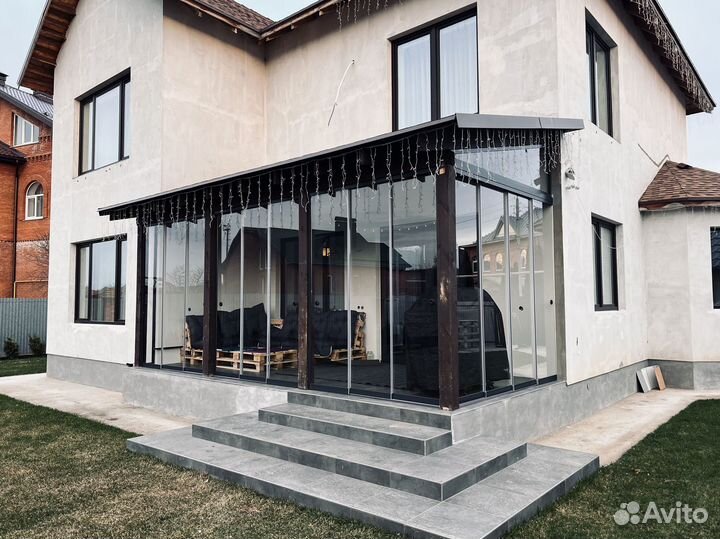 Безрамное остекление террасы беседки