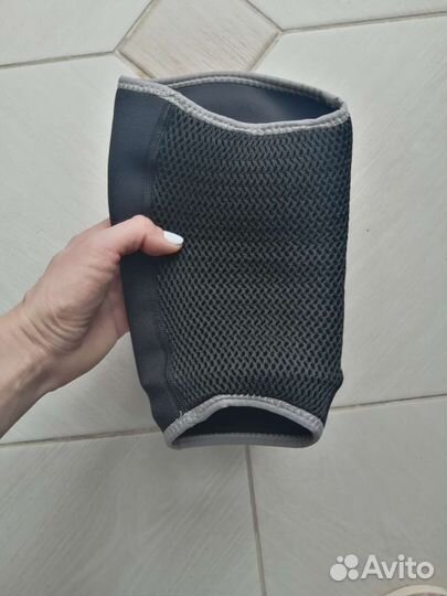 Волейбольные наколенники demix размер S