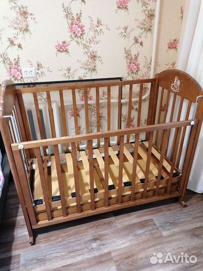 Детская кроватка качалка