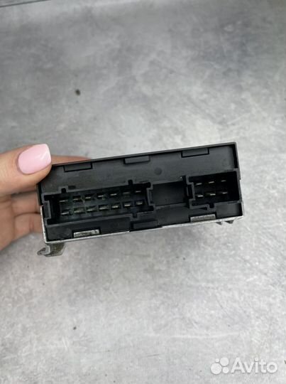 Блок управления крышкой багажника Mercedes w221 S