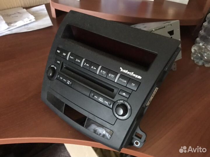 Магнитола Outlander XL штатная Rockford fosgate