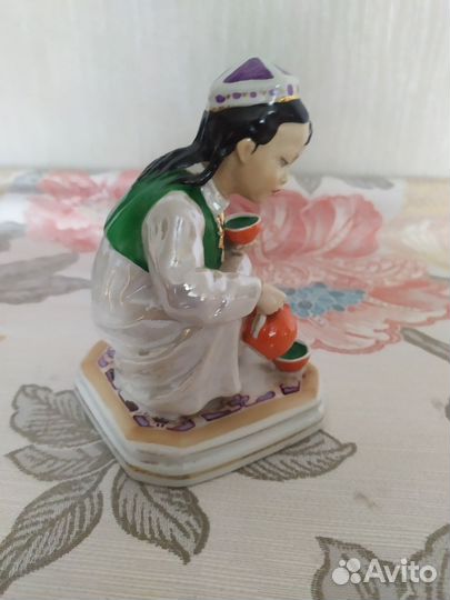 Фарфоровые статуэтки