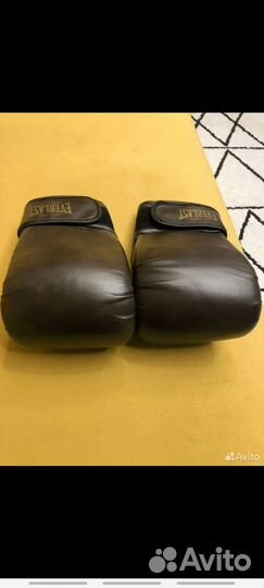 Боксерские перчатки everlast