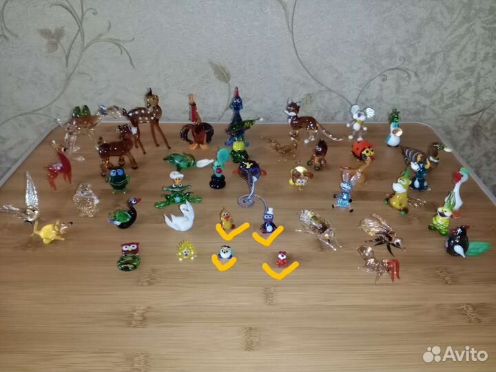 Фигурки из цветного стекла