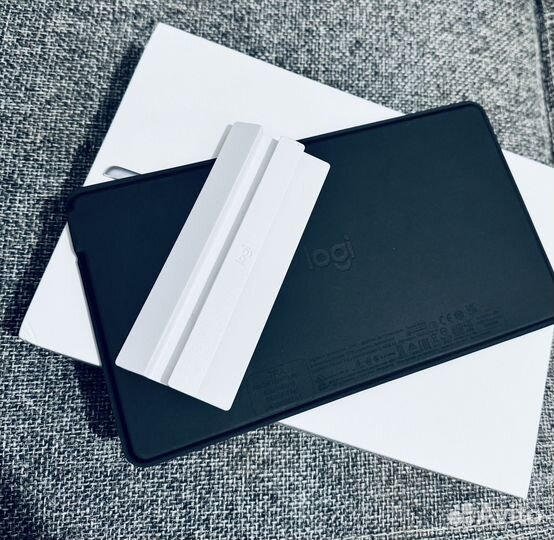 Клавиатура для iPad Logitech Keys-To-Go Идеал