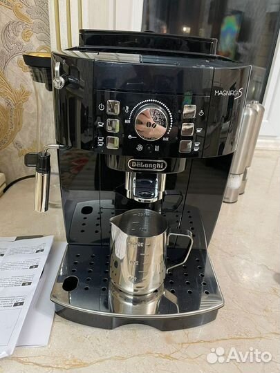 Кофемашина delonghi magnifica s