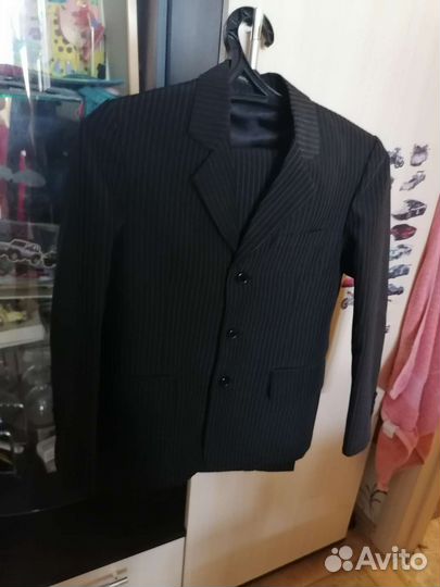 Продаю костюм на мальчика бу в хорошем состоянии