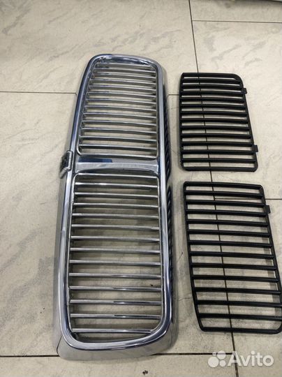 Решётка радиатора Jaguar XJ40