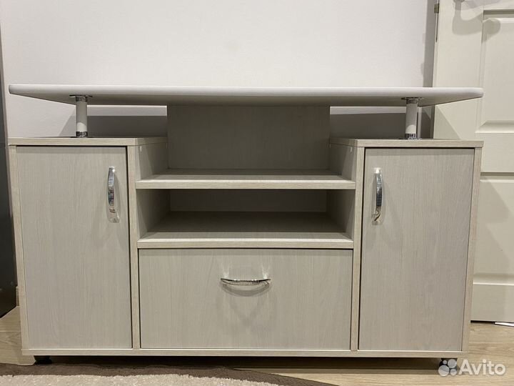 Тумба под телевизор