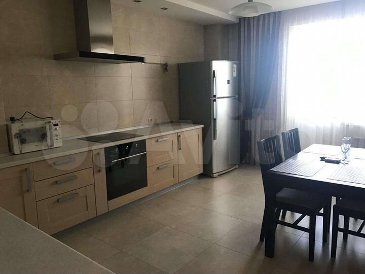 2-к. квартира, 100 м², 8/23 эт.