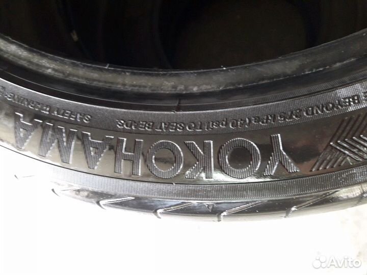 Yokohama ADVAN Sport V103 295/35 R21