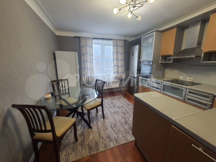 3-к. квартира, 116 м², 5/9 эт.