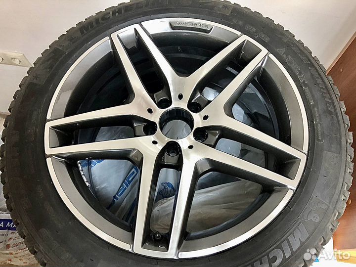Продаю шины с дисками в новом состоянии