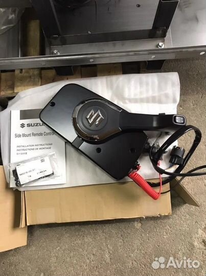 Лодочный мотор Suzuki DF 60 ATL (белый)