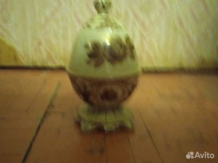 Шкатулка яйцо фарфор
